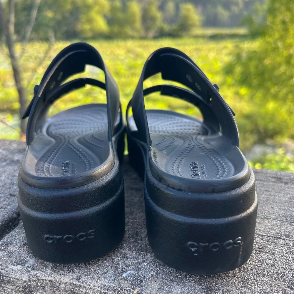 Crocs Brooklyn Low Wedge Sandals Black Platform Slide LiteRide Womens Size 6